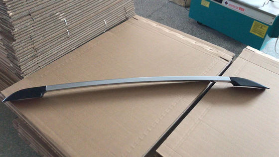 Conveniente e pratico scaffaletto per il tetto per auto per un facile carico e scarico