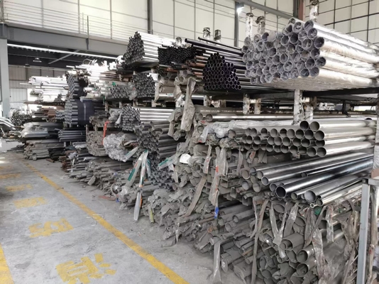 Paraurti per autocarri pesanti di alta qualità della fabbrica Dongsui, protezioni per cervi per Freightliner Cascadia, Volvo, International Prostar, Kenworth, Peterbilt, Mack Pinnacle