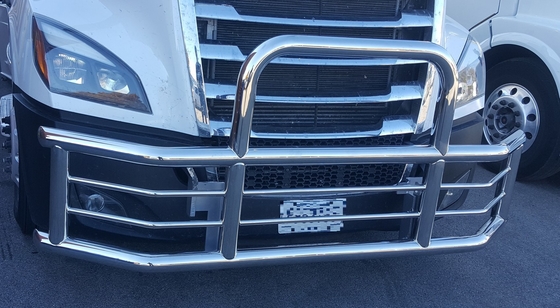 Paraurti per camion semi-rimorchio di nuovo stile della fabbrica Dongsui, protezioni per cervi per Freightliner Cascadia, Volvo, International Prostar, Kenworth, Peterbilt, Mack Pinnacle