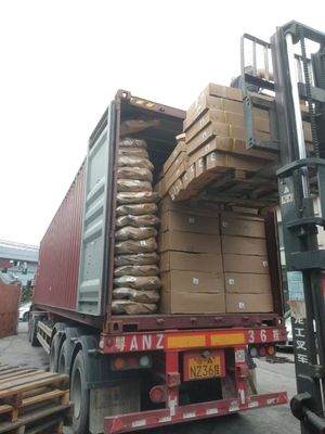 Paraurti per autocarri pesanti di alta qualità della fabbrica Dongsui, protezioni per cervi per Freightliner Cascadia, Volvo, International Prostar, Kenworth, Peterbilt, Mack Pinnacle