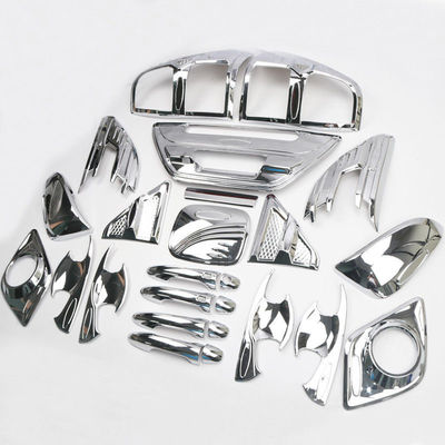 Nastro di plastica amichevole del corredo di Chrome dell'automobile di Eco e colore nero per Hilux Revo 2015+