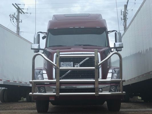 Dongsui Factory Tough Nuovo stile prezzo originale Semi Truck Bumper Deer Guards For Freightliner Cascadia Volvo International Prostar Kenworth Peterbilt Mack Pinnacle