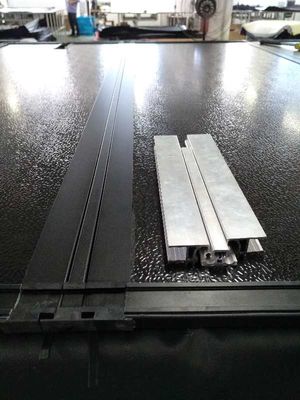 Copertura ripiegabile dura dell'automobile per il guardia forestale Hilux Amarok F150 Tacoma
