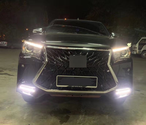 Il fronte di plastica dell'ABS solleva 4x4 Fortuner Lexus Car Front Grill