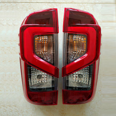 La luce della coda dell'automobile di luminosità del LED per Nissan Navara 2021 prende gli accessori posteriori automatici