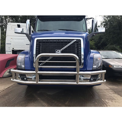 Fabbrica Dongsui Tough prezzo originale di fabbrica nordamericana Nuovo stile Semi Truck Bumper Deer Guards For Freightliner Cascadia Volvo International Prostar Kenworth Peterbilt Mack Pinnacle